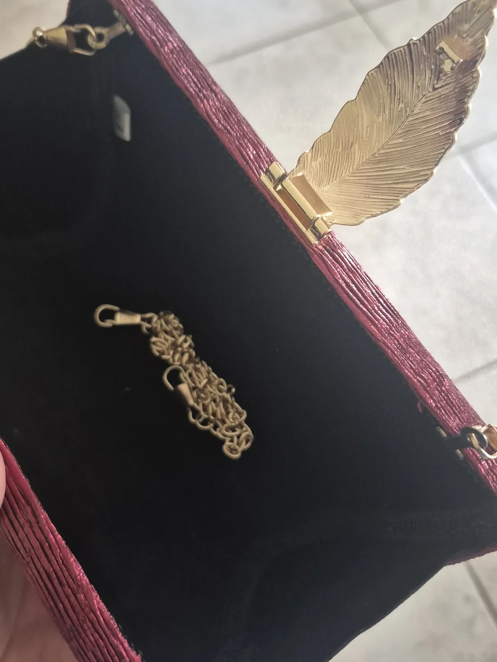 Bordeaux Burgundy Metallic Textured Evening Clutch Bag with Gold Leaf Clasp